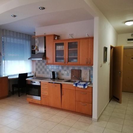 Plne Vybaveny Apartman Polni 1299 Appartement Kojetín Buitenkant foto